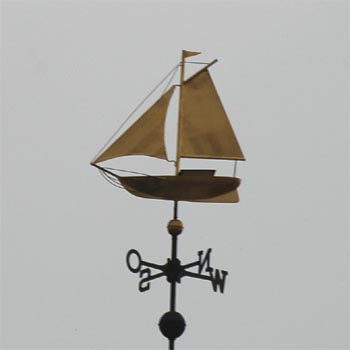 Segelschiff mit einem Mast und Kaj�te